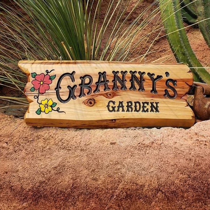 Wooden Garden Signs w Flowers